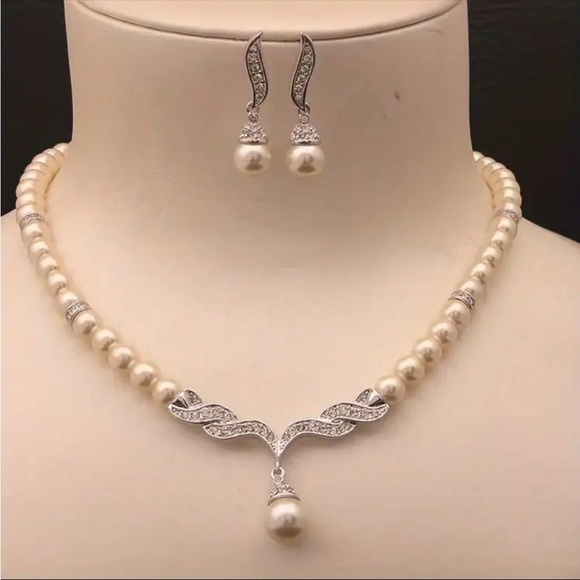 NEW 3pcs Earrings Plus Necklace Elegant Jewelry Set - Picture 1 of 9